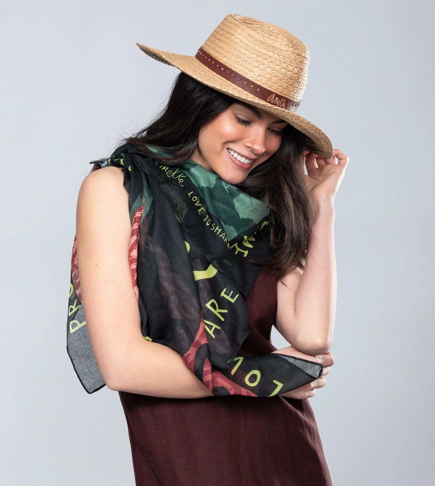 Chapeau de rafia grillé - Image 2