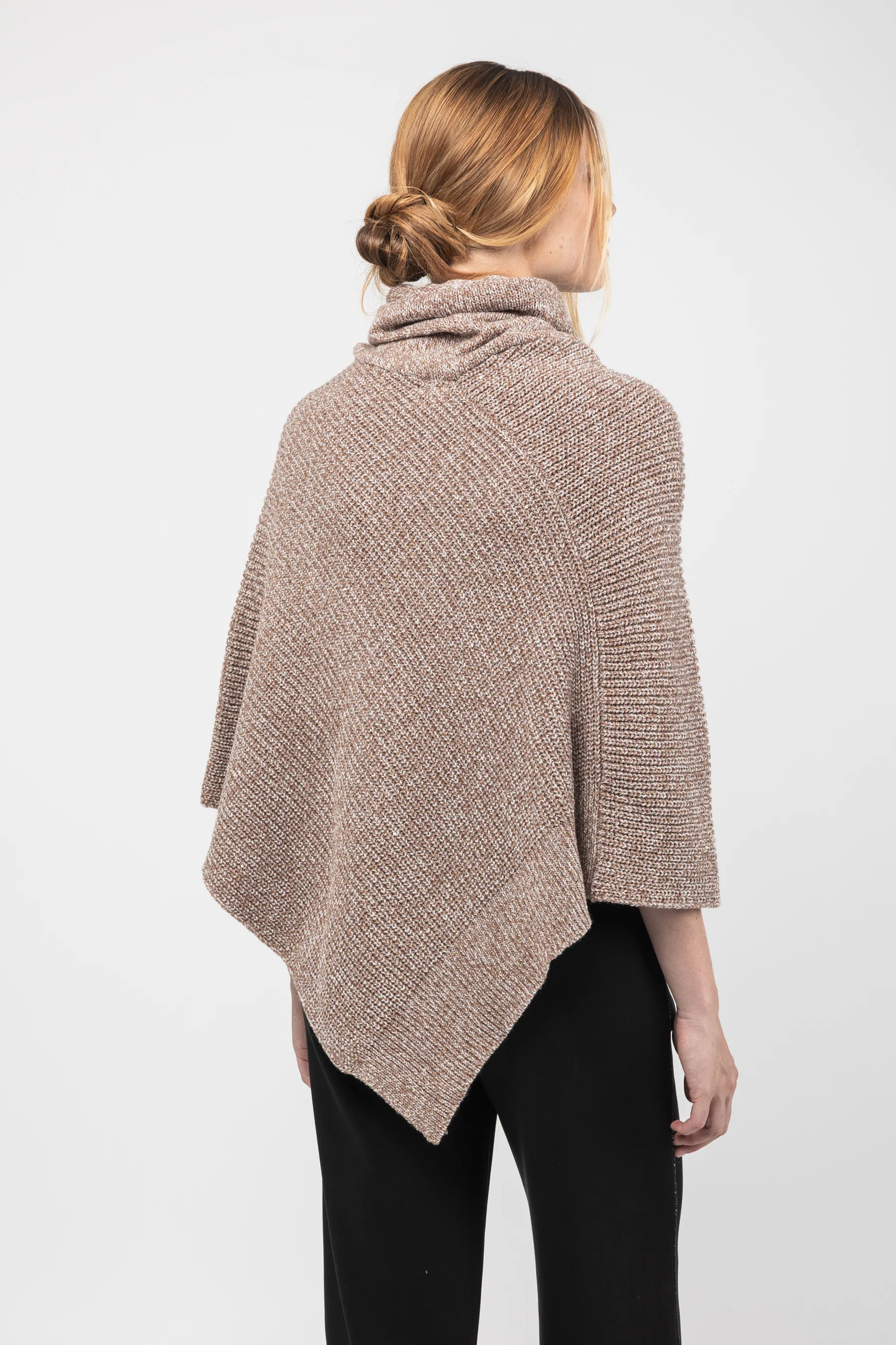 Poncho à col montant beige - Image 2