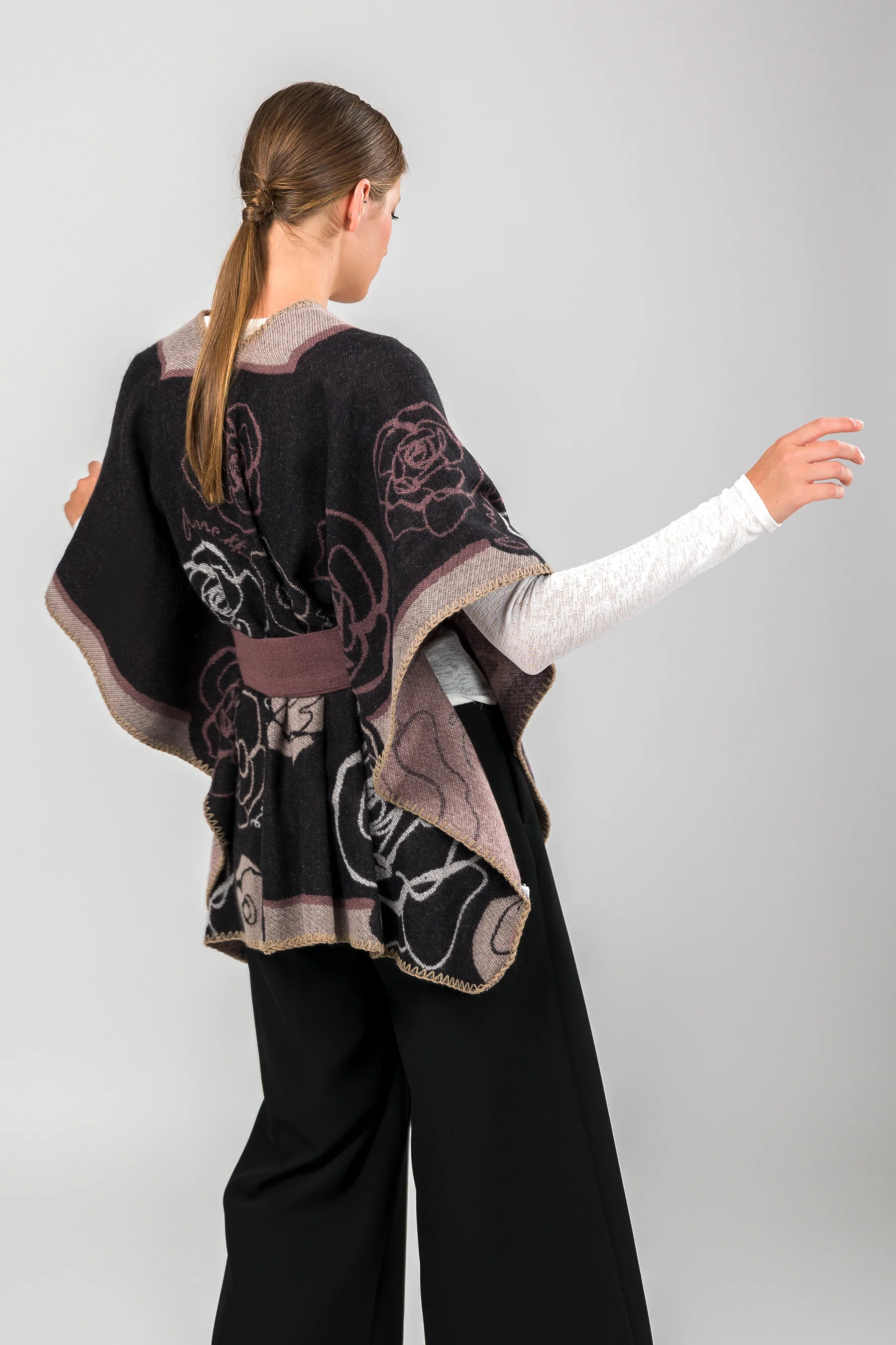 Poncho avec ceinture rose et noir - Image 3