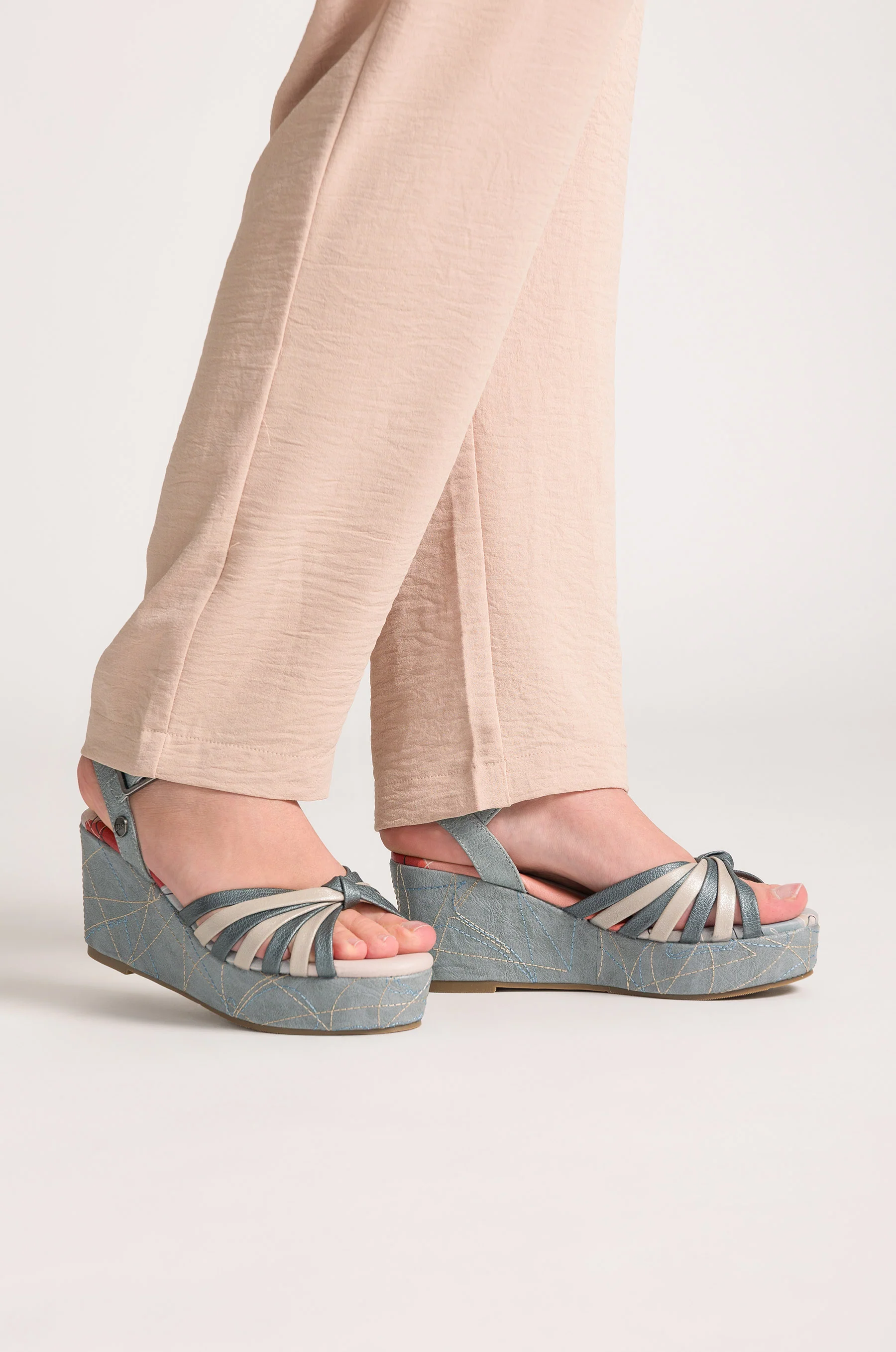 Sandales croisées bleues Auralis - Image 2
