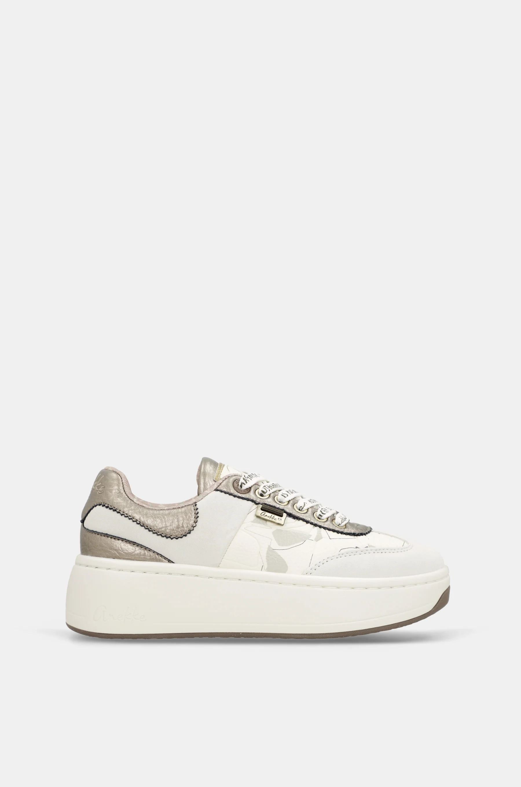 Sneakers beige