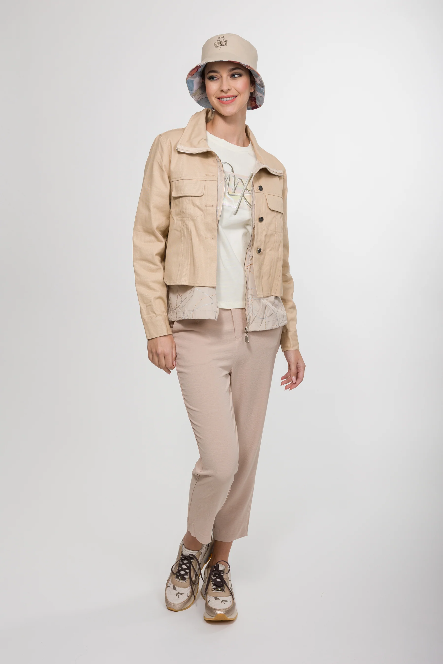 Sneakers beige et dorés - Image 3