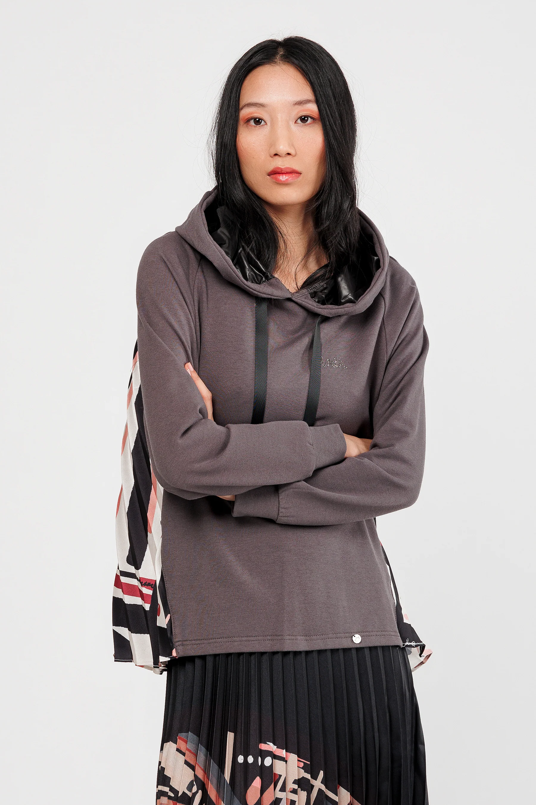 Sweat à capuche Mademoiselle - Image 2