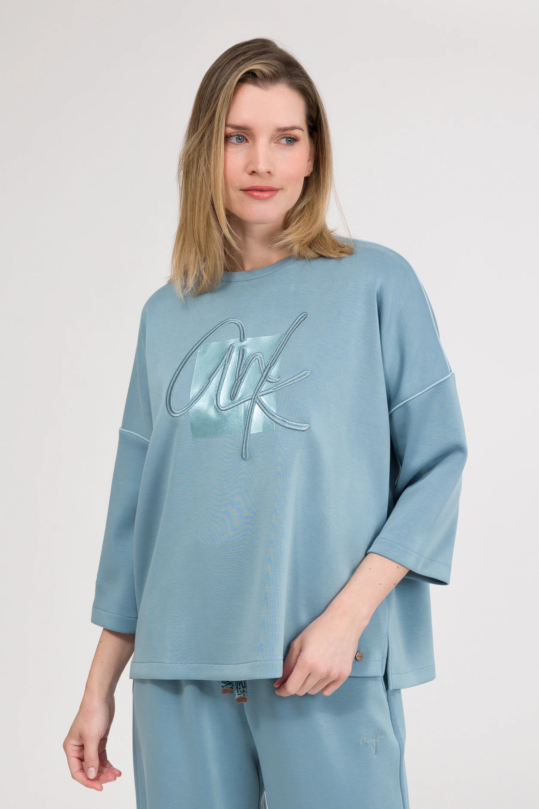 Sweat bleu à manches courtes - Image 2