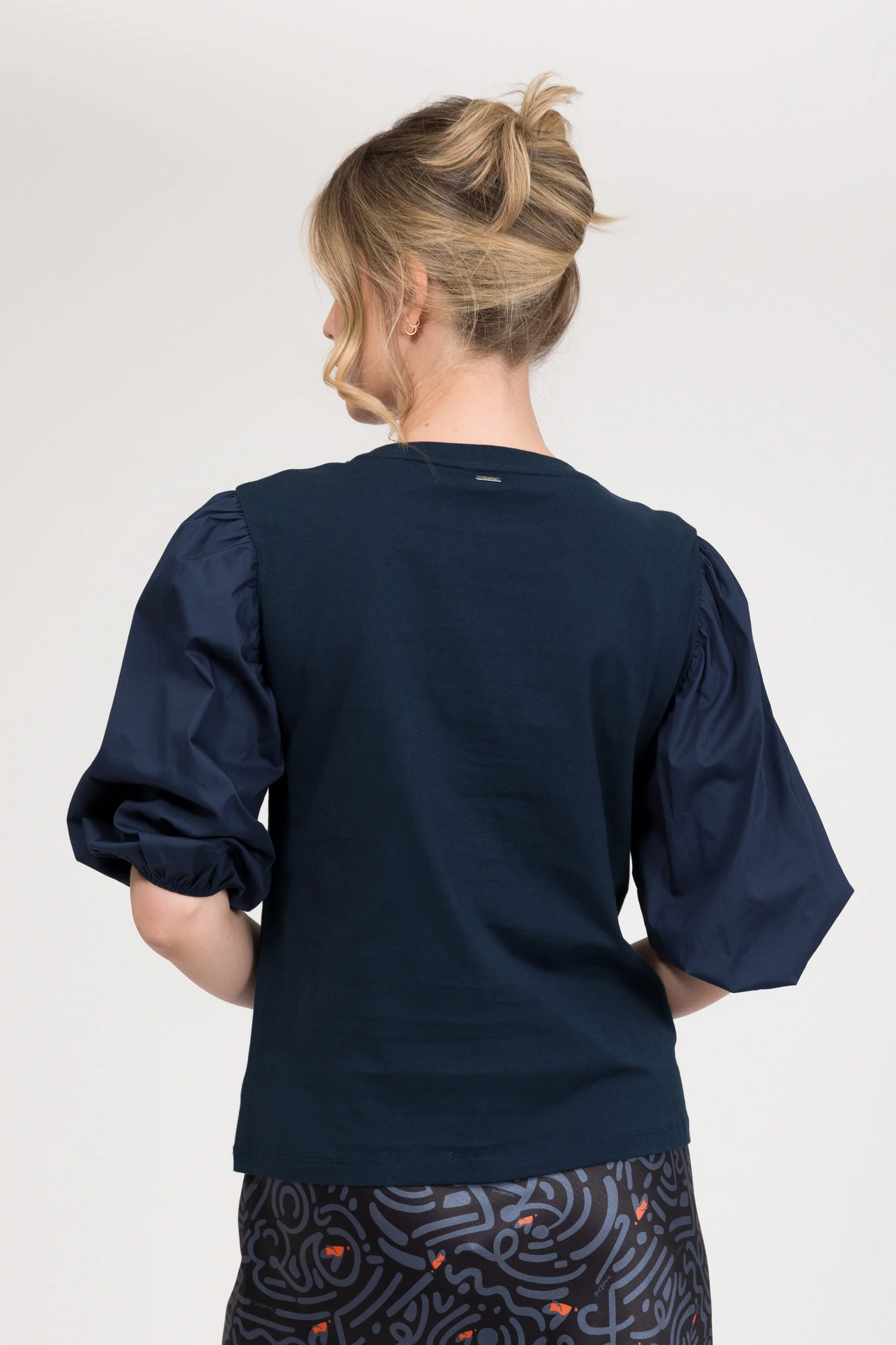 T-shirt à manches bouffantes bleu marine - Image 4