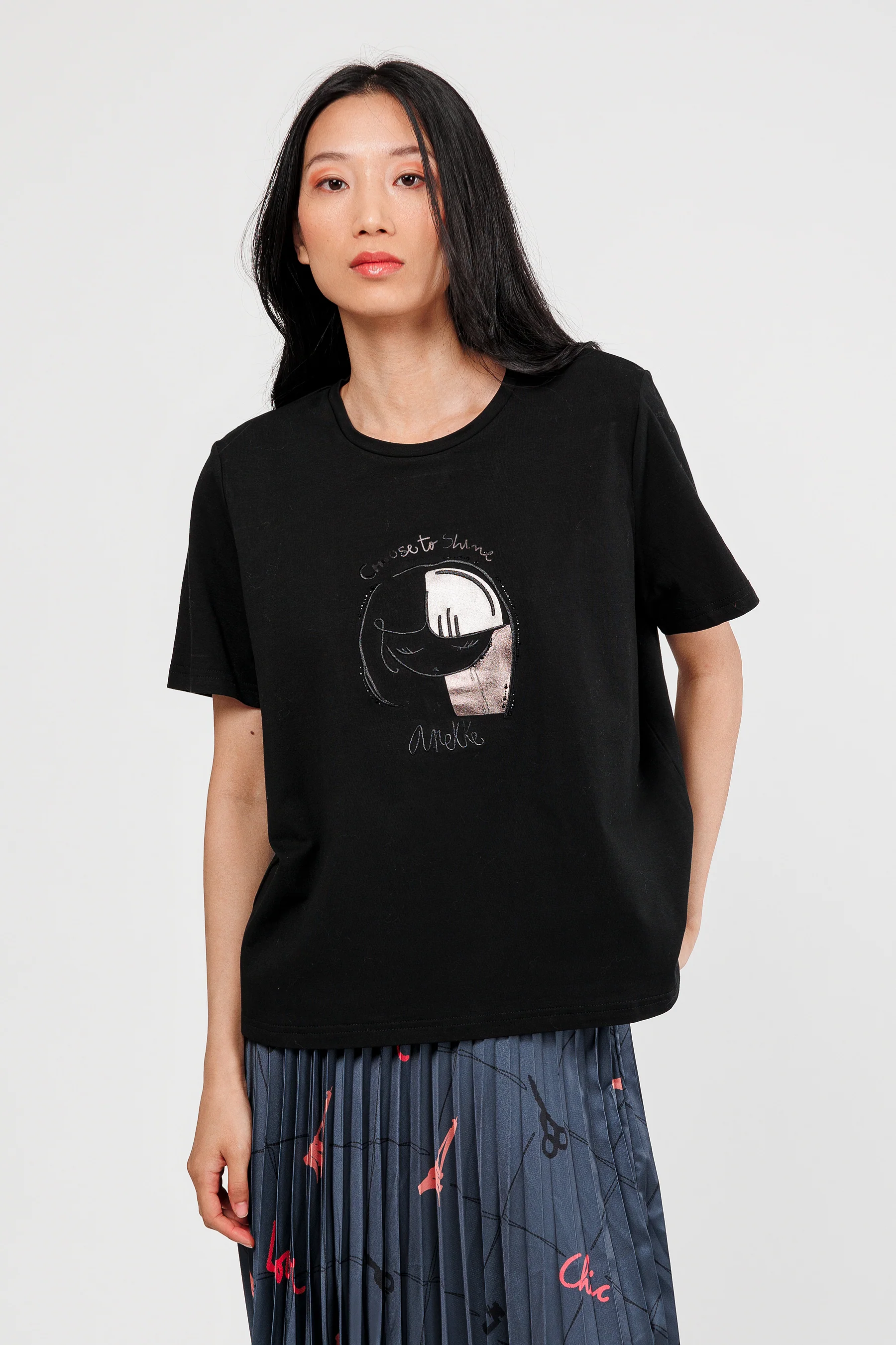 T-shirt à manches courtes noir avec applications argenté et bronze - Image 2