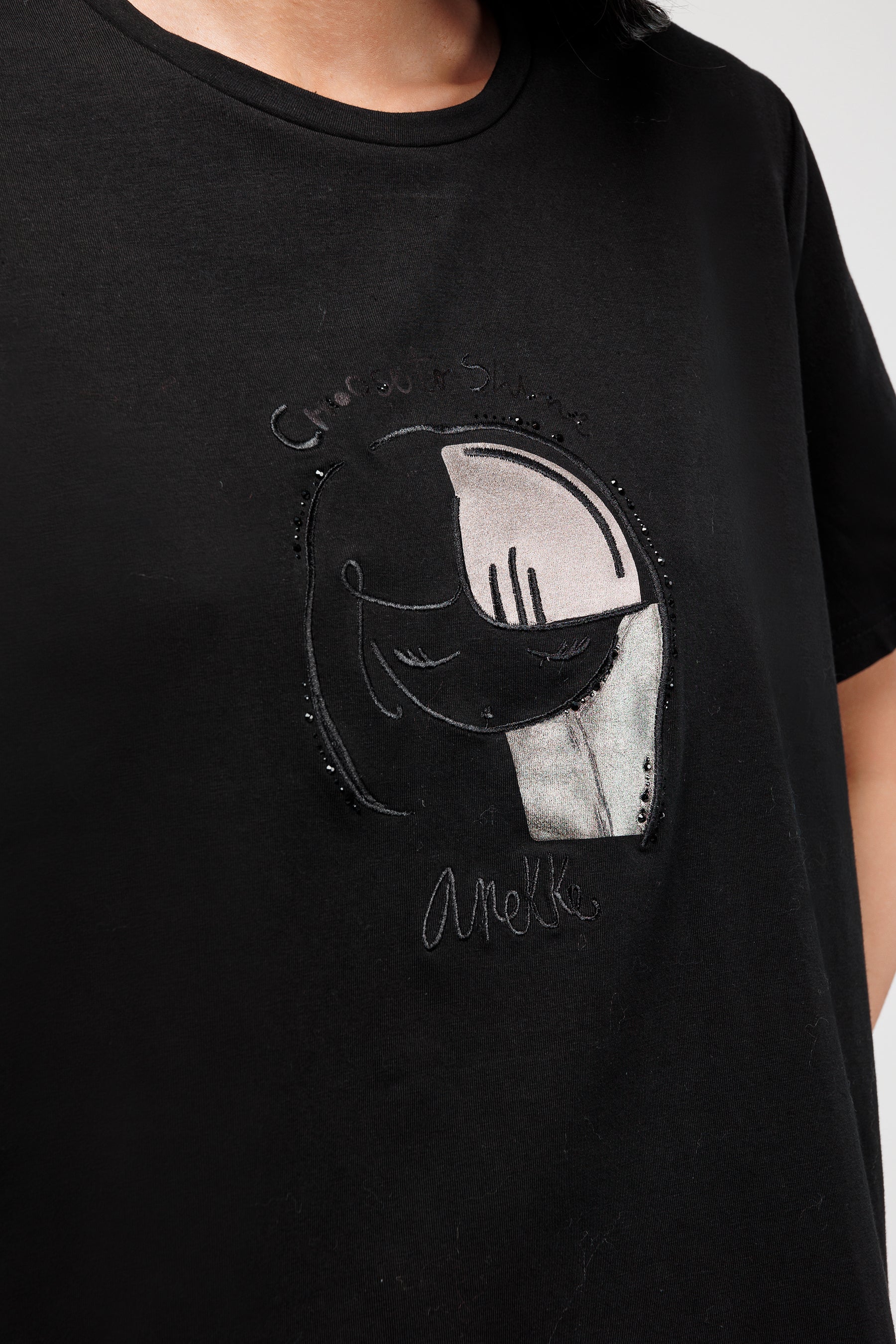 T-shirt à manches courtes noir avec applications argenté et bronze - Image 3