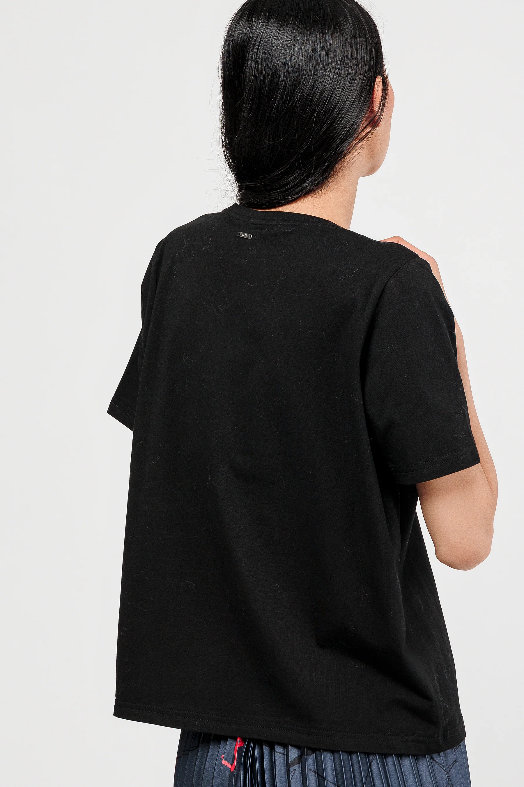 T-shirt à manches courtes noir avec applications argenté et bronze - Image 4