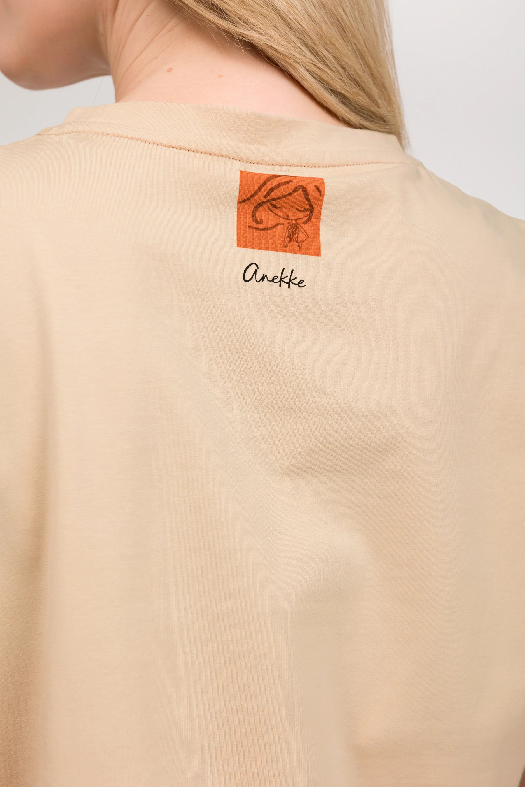 T-shirt beige à manches courtes - Image 4