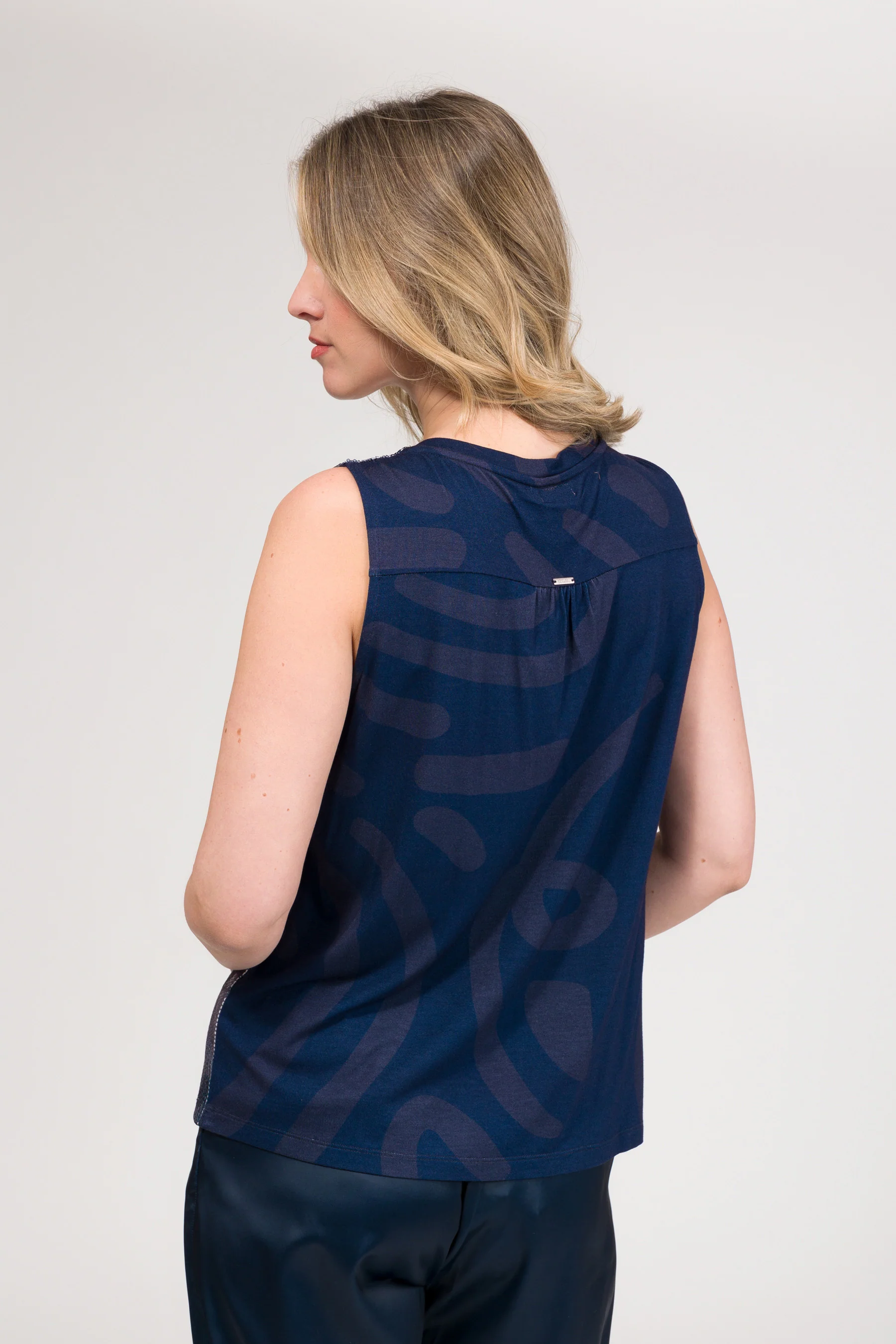 T-shirt bleu à paillettes - Image 4